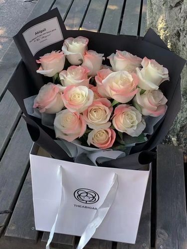 给闺蜜送花应该送什么花