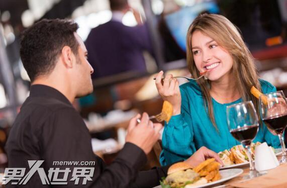 吃饭细节看出男人对你的好感：他愿意请你吃这4样,就是对你有好感!